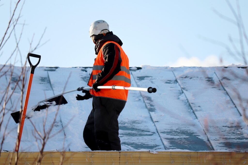 removing snow load professionals